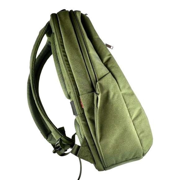army green laptop backpack BÉIS ‘The Backpack’ in Olive like a breathable mesh back panel for all BENWIS Laptop Backpack - Multiple
